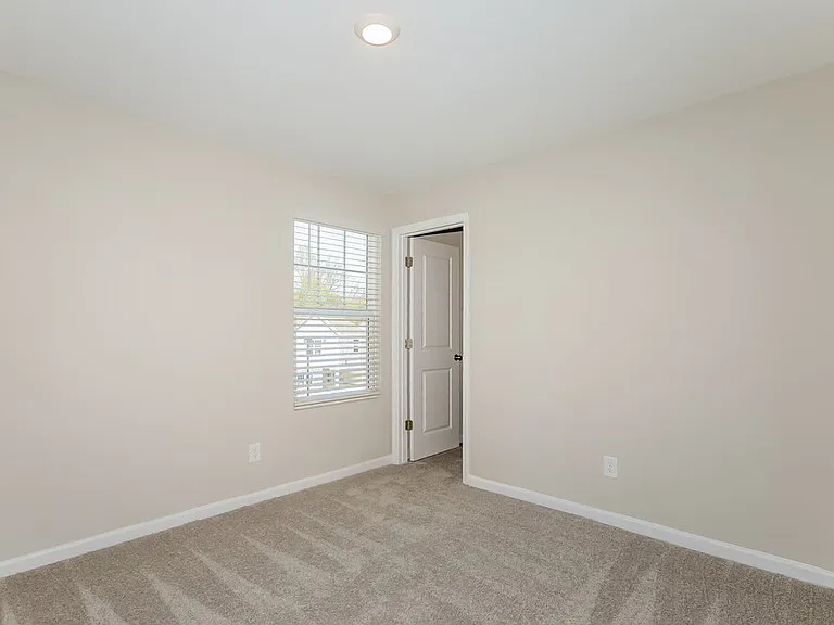 637 Knightsbridge Ln — Photo 15