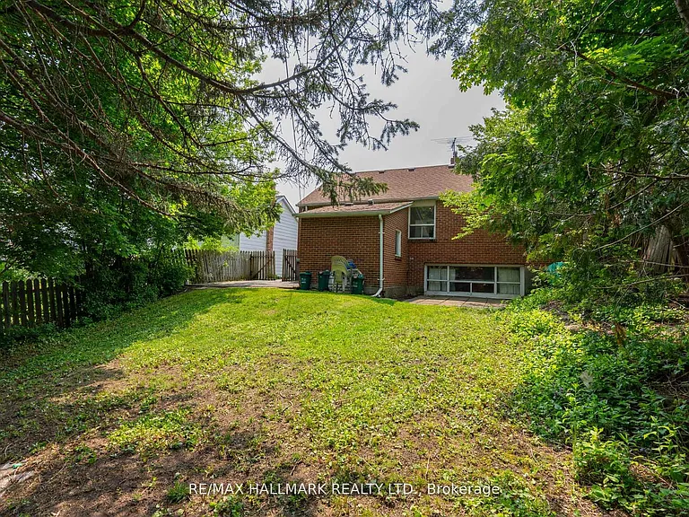 104 Highland Park Blvd — Photo 27