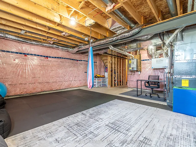 2621 Holbrook Dr #8 — Photo 35