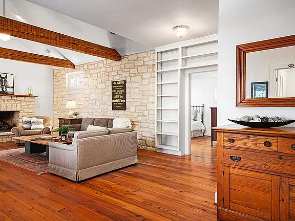 3rd image of 107 N Acorn St