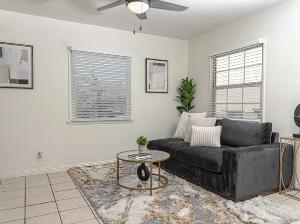 1022 W 168th St #A, Gardena, CA 90247