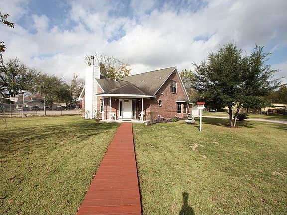 2nd image of 5835 Velma Ln