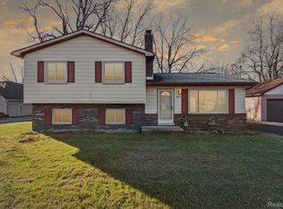 29035 Van Horn Rd, New Boston, MI 48164