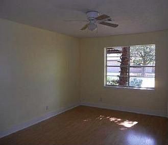 3rd image of 514 Teresa Dr