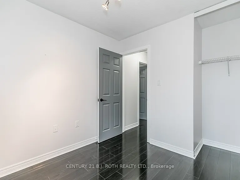 430 Mapleview Dr E #18 — Photo 24