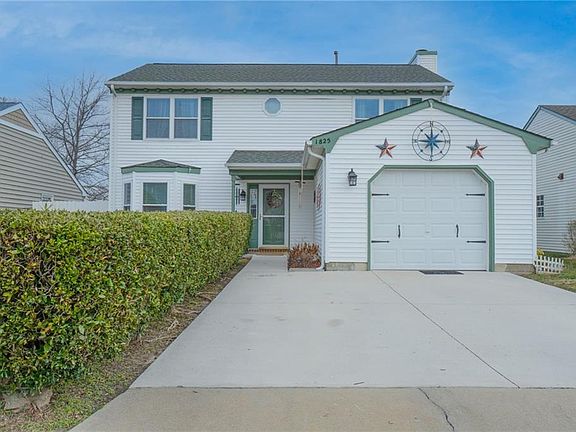 3rd image of 1825 Gershwin Dr