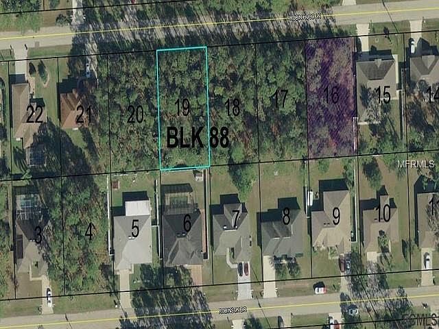 1st image of 13 Robin Hood Ln
