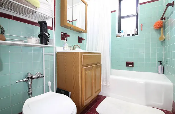 Rented by S&M Associates Realty LLC | media 12