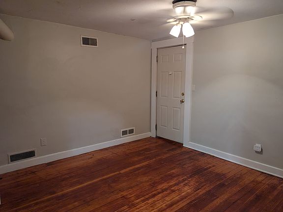 3rd image of 3827 S 48th St #7