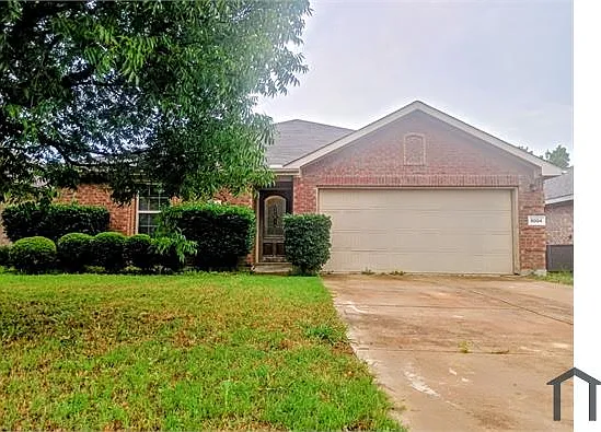 9004 Holliday Ln — Photo 1