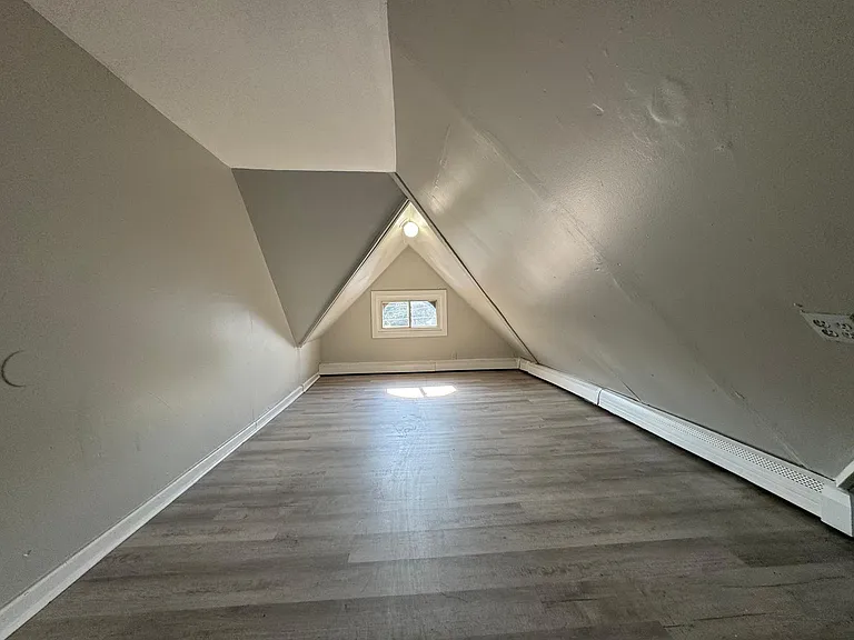 1092 E Main St #2R — Photo 18