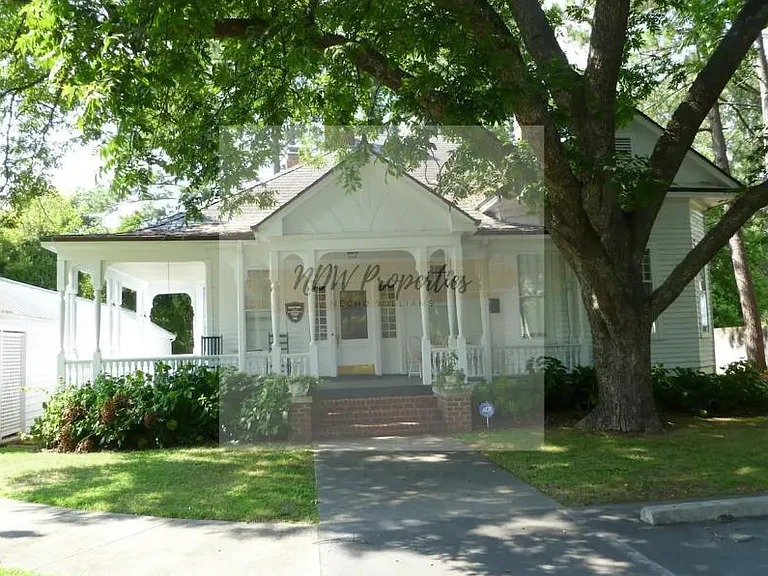 105 Whitehead Ave NE #A — Photo 3