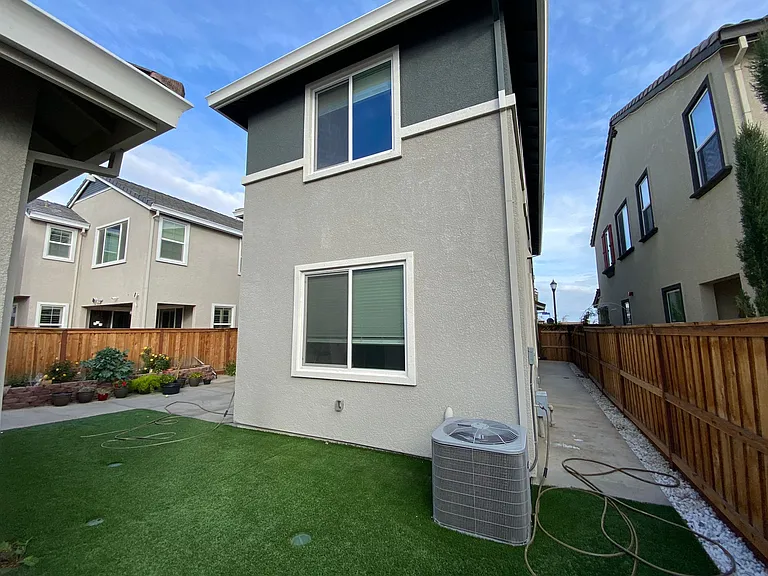118 E Vince St — Photo 21