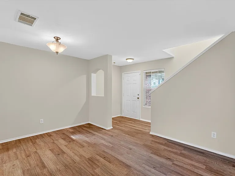 7401 Cowhand Ct — Photo 3