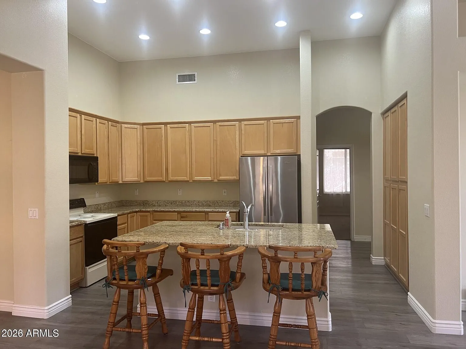4 bed, 2.0 bath, 2295 sqft, $2,595 — Photo 4