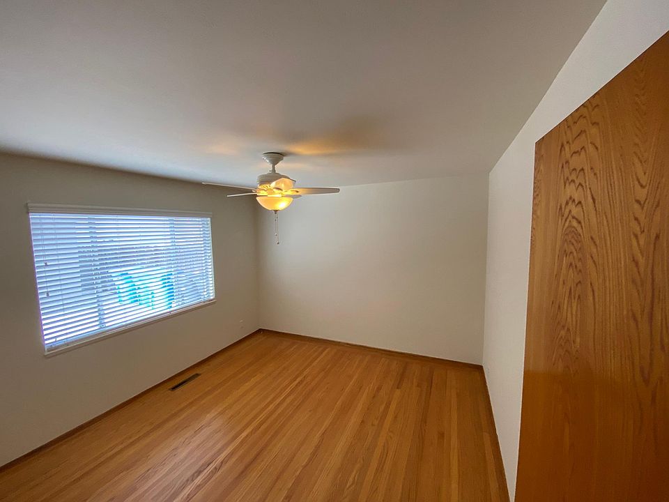 2nd image of 1006 Florence Ln APT 2