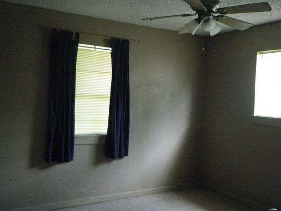 5th image of 484 County Road 407
