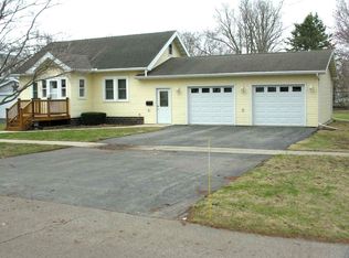 408 3rd St, Grafton, IA 50440