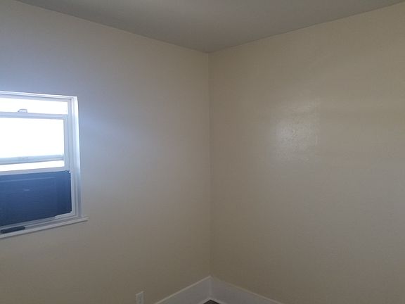 3rd image of 3526 N Cascade Ave APT 3