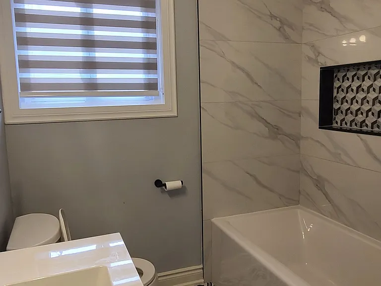 6950 Richmond Cres #MAIN FLOOR — Photo 19