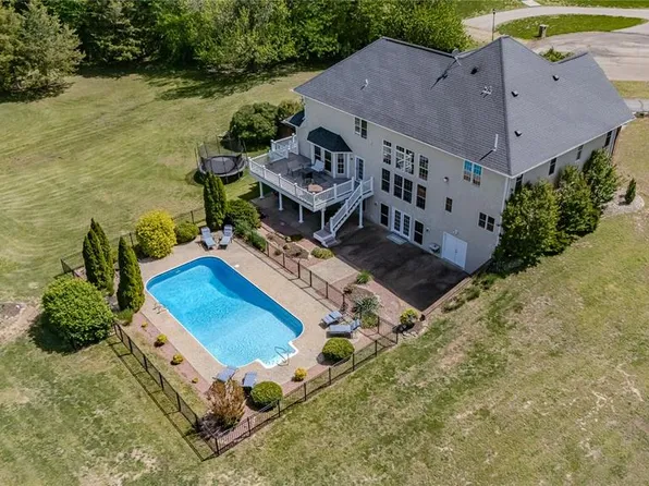 122 Zieba Ct, Farmington, MO 63640