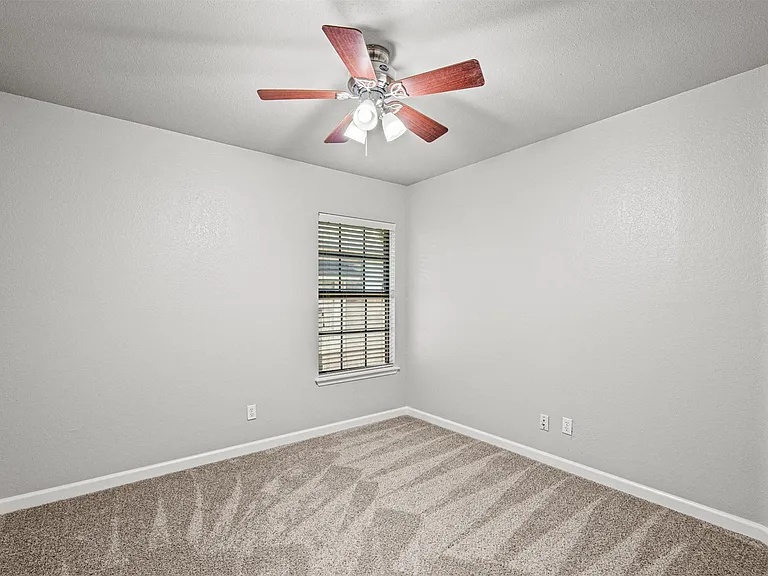 4219 Harvest Point Dr — Photo 19