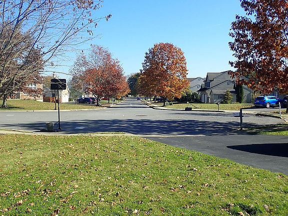 3rd image of 2270 Stone Bridge Ln