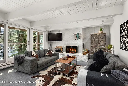 1034 E Cooper Ave Photo 1