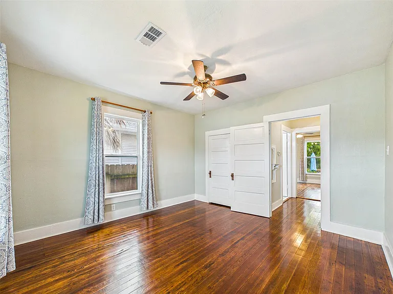 3602 Avenue S 1/2 — Photo 19