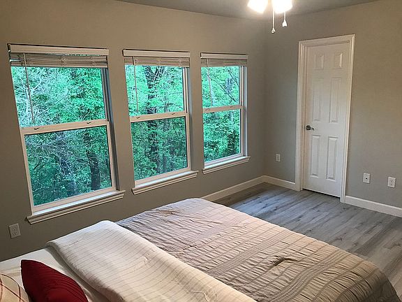 2nd image of 16 Dogwood Dr