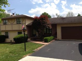 2057 White Rd, Grove City, OH 43123