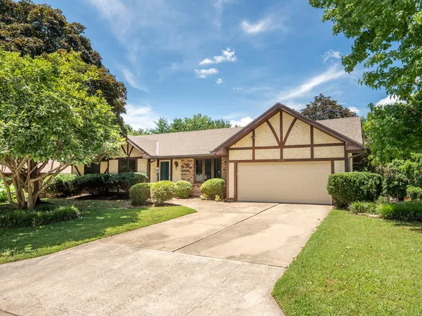 5751 S Kings Avenue, Springfield, MO 65810