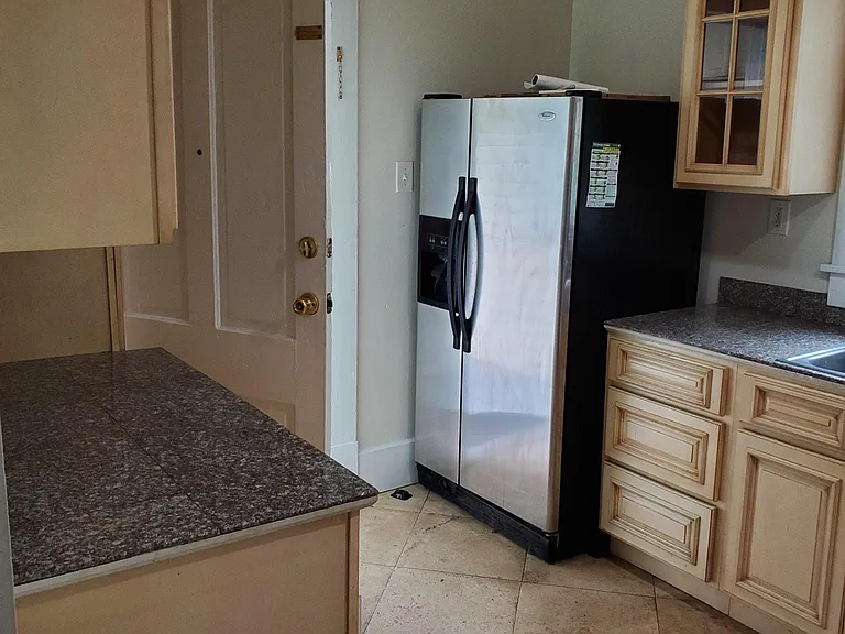 2217 Whitaker St — Photo 15