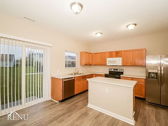 4th image of 10007 Olympic Cir