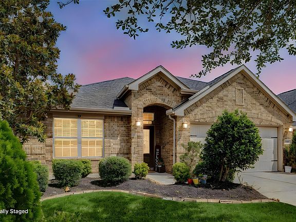 2nd image of 28118 Laurel Garden Ln