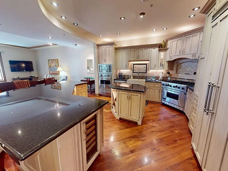 120 C Ave #205 — Photo 9