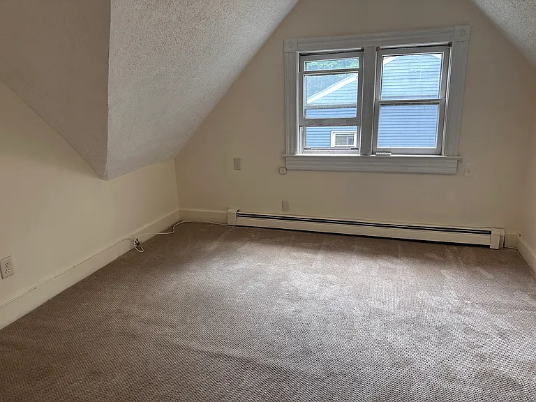 211 Woodside Ave #3 — Photo 8