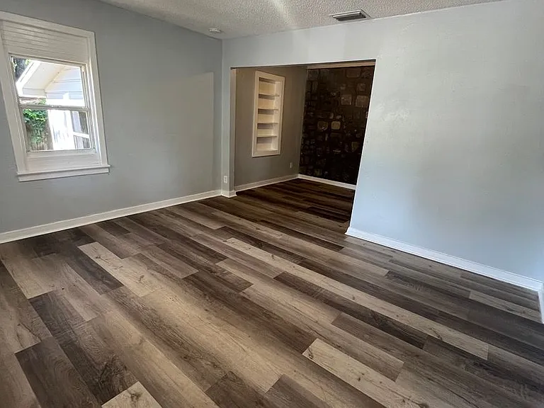 2135 King Ave — Photo 6