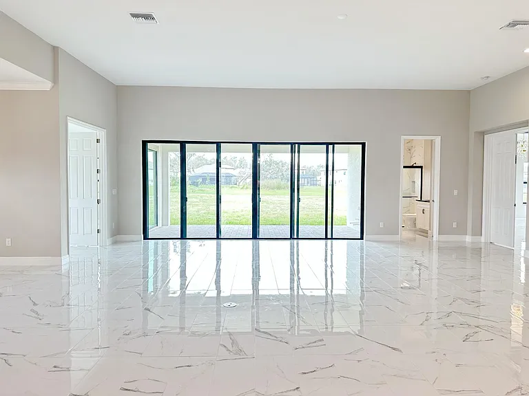 10530 Meadowrun Dr — Photo 5