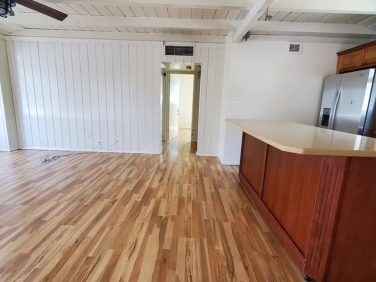 311 W Montecito Ave — Photo 4