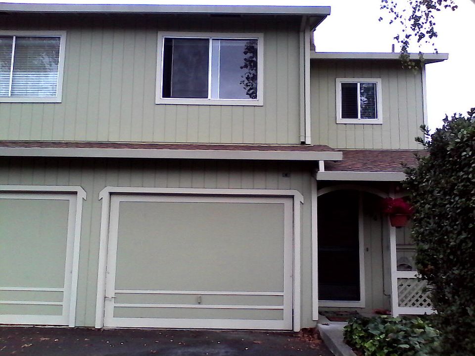 1st image of 146 Acorn Dr