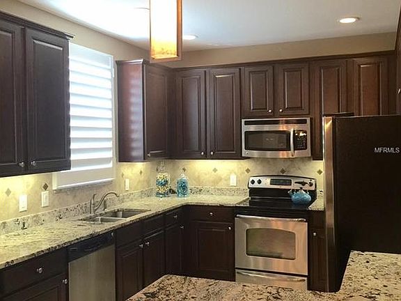 2nd image of 1195 Bolton Pl