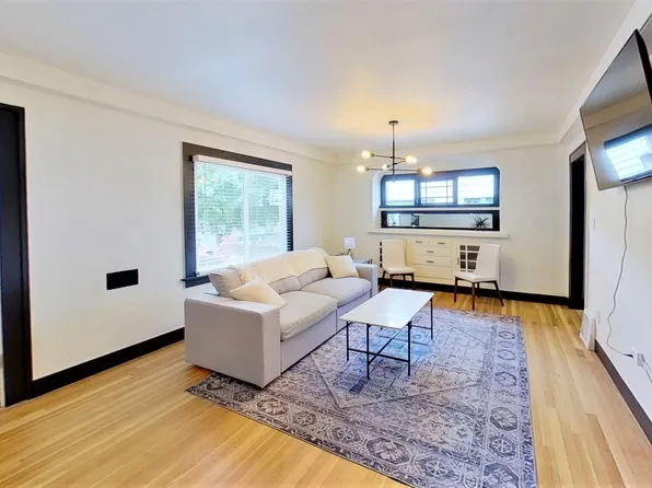 6389 N Commercial Ave, Portland, OR 97217