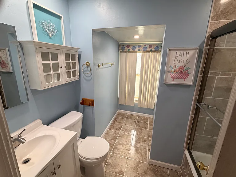 Main Floor Bathroom