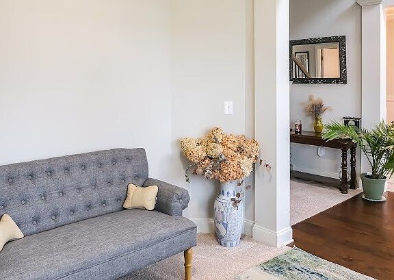 3rd image of 104 Camilla Dr