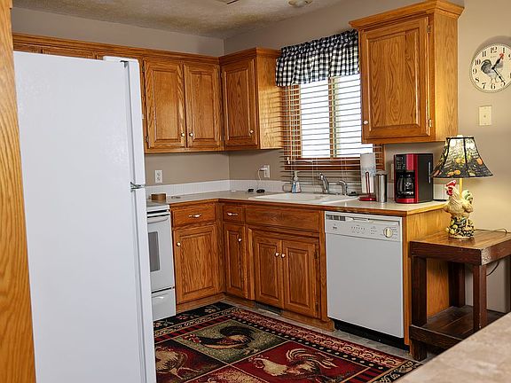 5th image of 1742 Avenue F