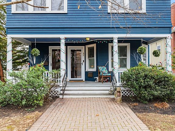 3rd image of 44 Orne St Unit 44