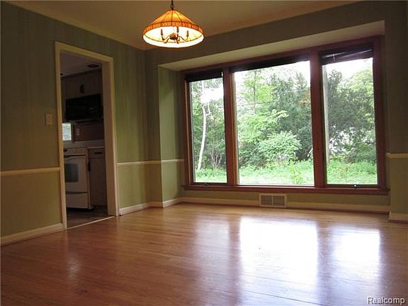 5th image of 21595 Outer Dr