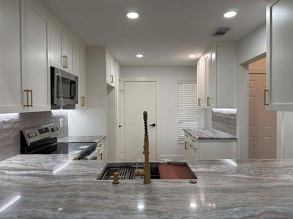 2nd image of 21530 Fir Creek Ln