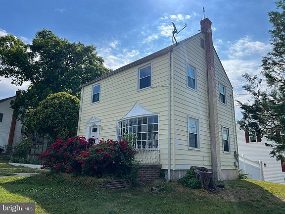 2nd image of 21730 Gambier Pl